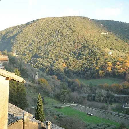 Una Finestra Su *
